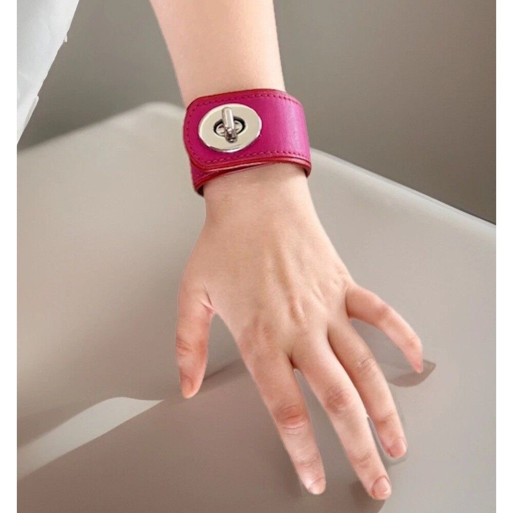 Coach Vintage Dark Pink Wide Large Turnlock Leather Bangle Cuff Bracelet EEUC